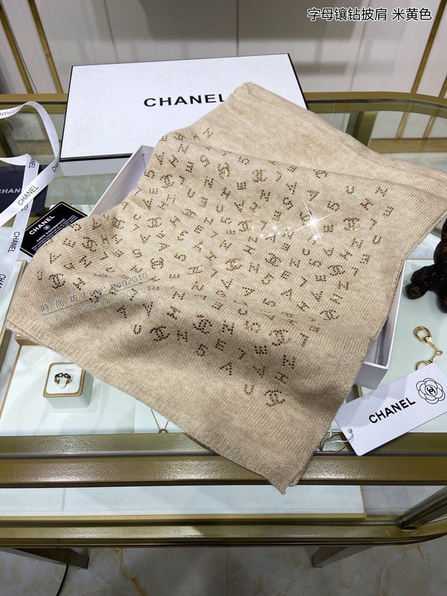 CHANEL專櫃新款網紅爆款系列女士圍巾 香奈兒秋冬專櫃字母鑲鑽披肩  mmj1426
